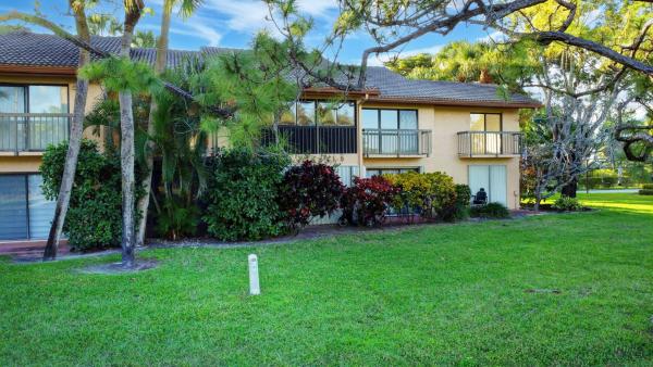 5334 Fountains Dr, Greenacres, Florida 33467, image 1