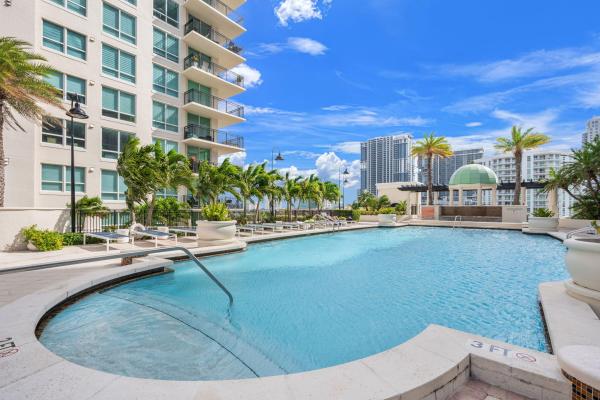 The Symphony, 610 W Las Olas Blvd #1613n, Fort Lauderdale, Florida 33312, image 1