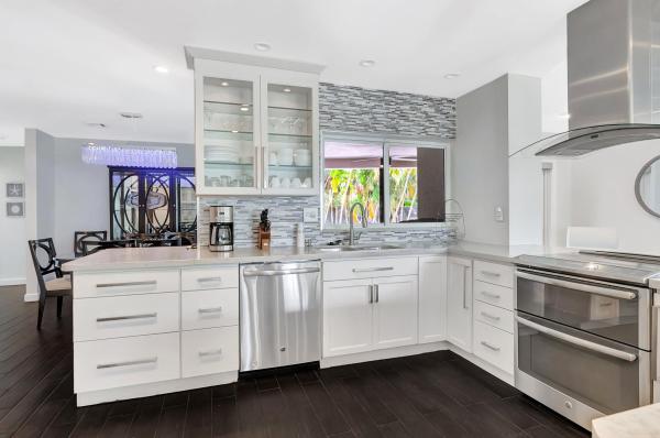 Bel Marra, 855 Berkeley St, Boca Raton, Florida 33487, image 1