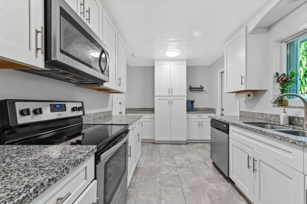 Seacrest Estates, 2898 SE 1st Pl, Boynton Beach, Florida 33435, image 1