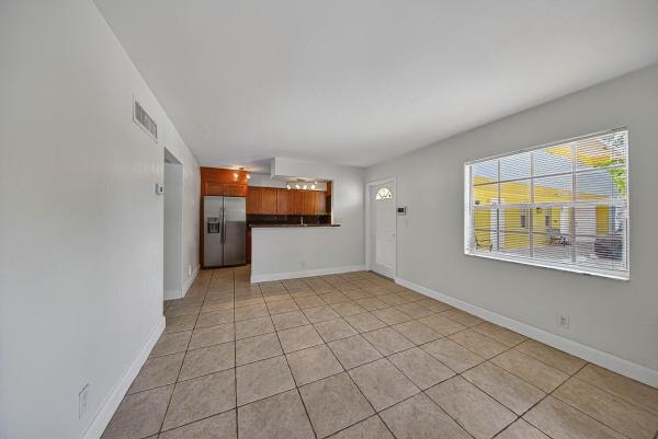 Wilton Lake, 51 NE 24th St #4, Wilton Manors, Florida 33305, image 1