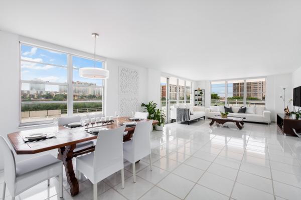 Winston Towers 300, 230 174th St #414, Sunny Isles Beach, Florida 33160, image 1