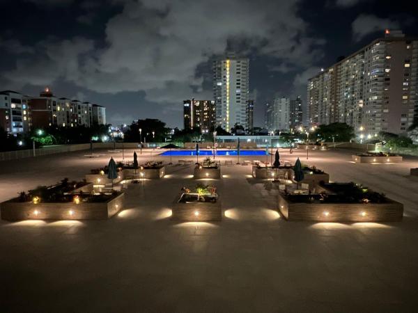 Winston Towers 300, 230 174th St #414, Sunny Isles Beach, Florida 33160, image 2