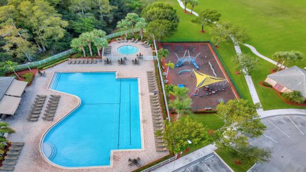 Hampton Creek, 7851 Oak Grove Cir, Lake Worth, Florida 33467, image 3