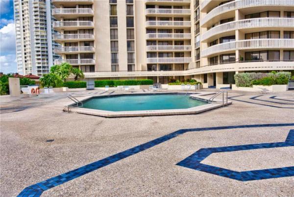 Turnberry Towers, 19355 Turnberry Way #3D, Aventura, Florida 33180, image 2