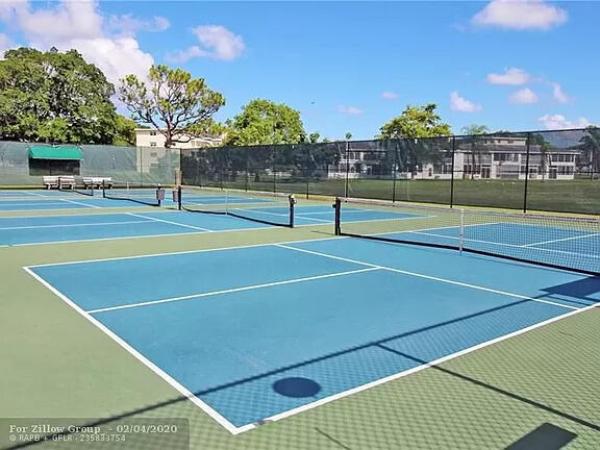 643 Durham W, Deerfield Beach, Florida 33442, image 1