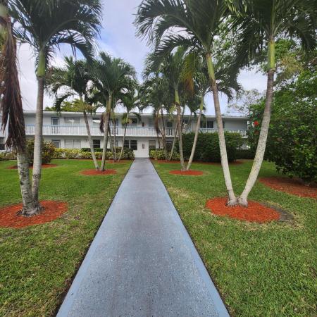 643 Durham W, Deerfield Beach, Florida 33442, image 1