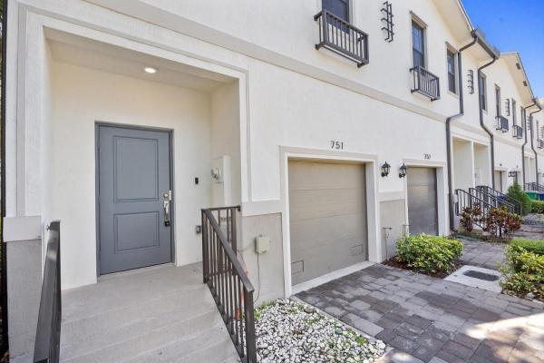 Regal Palm Square, 751 SW 11th St, Florida City, Florida 33034, image 1