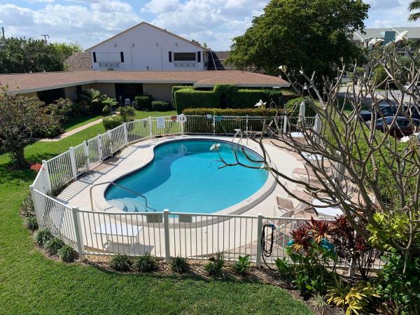 St James, 3208 SE 11th St #201, Pompano Beach, Florida 33062, image 3