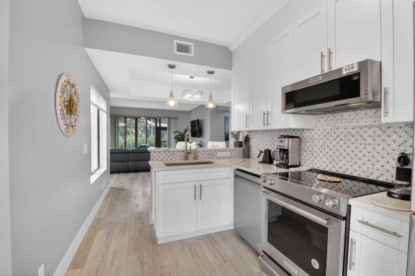 The Lexington Club Villas, 7685 Lexington Club Blvd #A, Delray Beach, Florida 33446, image 2