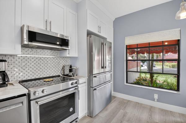 The Lexington Club Villas, 7685 Lexington Club Blvd #A, Delray Beach, Florida 33446, image 3