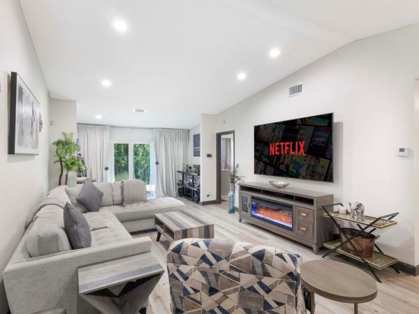 Greenleaf At Whisper Walk, 8652 Overset Ln, Boca Raton, Florida 33496, image 1