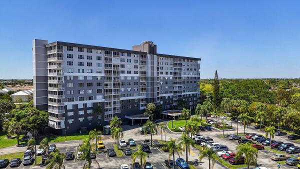 Hillcrest, 3850 Washington St #1003, Hollywood, Florida 33021, image 1