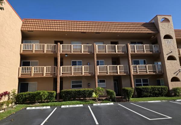 Sunrise Lakes 3, 9721 Sunrise Lakes Blvd #202, Sunrise, Florida 33322, image 1