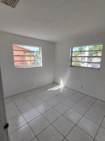 Park Manor, 5320 NE 9th Ave, Deerfield Beach, Florida 33064, image 1