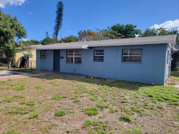 Park Manor, 5320 NE 9th Ave, Deerfield Beach, Florida 33064, image 1