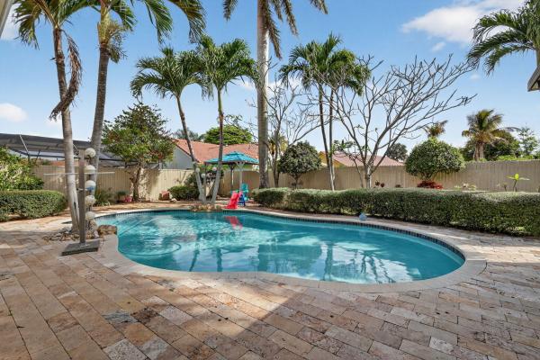 Sun Valley 2, 5875 Sun Pointe Cir, Boynton Beach, Florida 33437, image 2