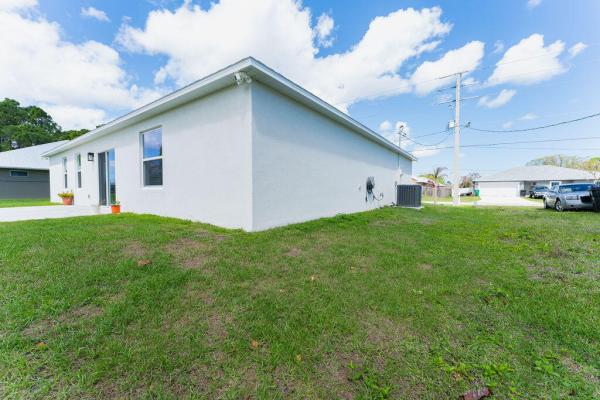 Bayshore Heights, 138 SW Carter Ave, Port St. Lucie, Florida 34983, image 1