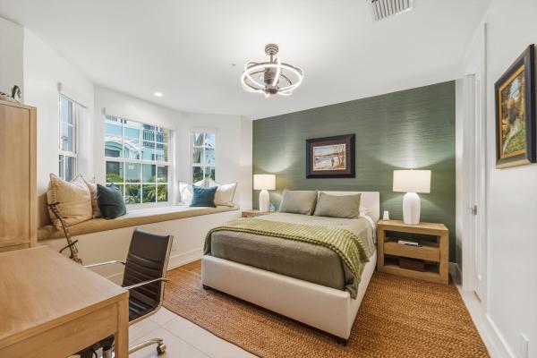 Mallory Square, 362 E Mallory Cir, Delray Beach, Florida 33483, image 1