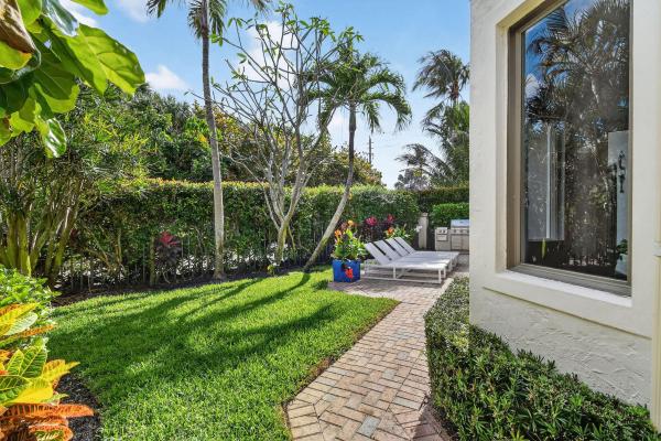 Alicante, 302 Alicante Dr, Juno Beach, Florida 33408, image 3