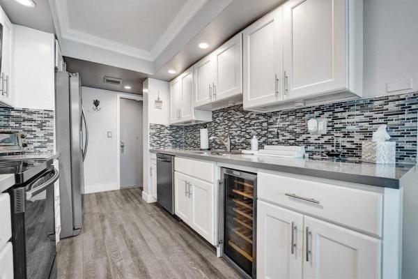 Lake Point Tower & Marina, 100 Golden Isles Dr #815, Hallandale Beach, Florida 33009, image 1