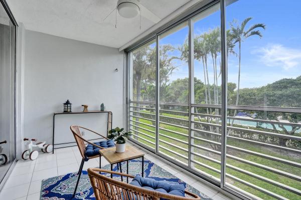 Oaks Terrace At Palm-Aire, 4200 Oaks Ter #203, Pompano Beach, Florida 33069, image 1
