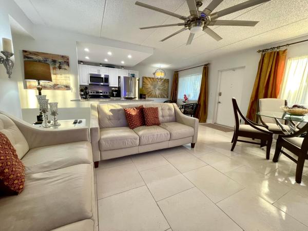 Regal Palms, 3200 Springdale Blvd #107, Palm Springs, Florida 33461, image 2