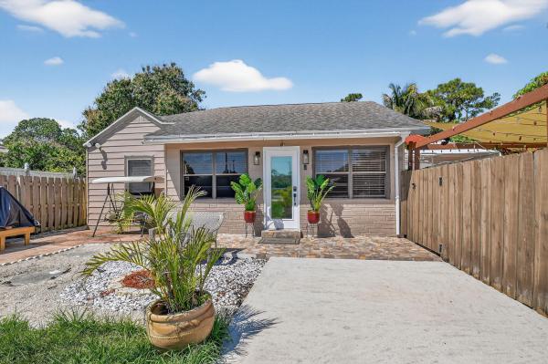 Greenacres No HOA, 425 Broward Ave, Greenacres, Florida 33463, image 1