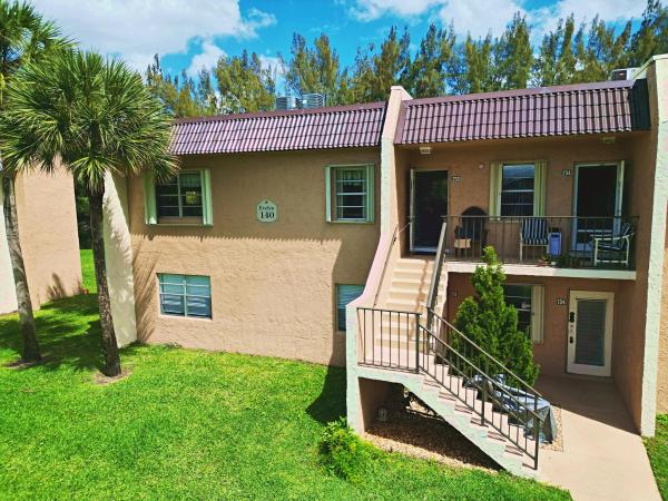 Golden Lakes Village, 140 Lake Meryl Dr #233, West Palm Beach, Florida 33411, image 3