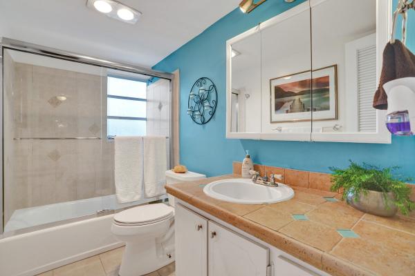 Meadowbrook Towers, 218 NE 12th Ave #401, Hallandale Beach, Florida 33009, image 1