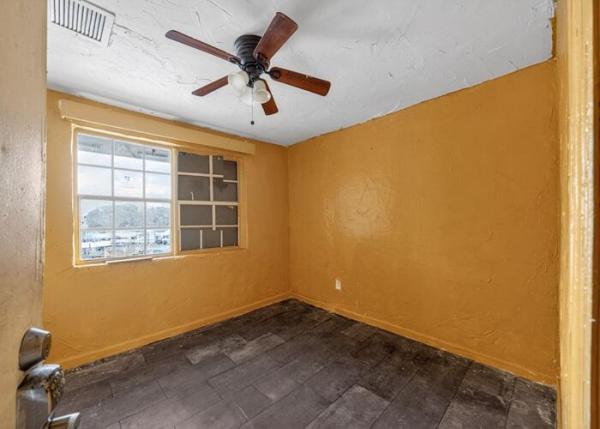 Hialeah Heights, 2765 NW 60th St, Brownsville, Florida 33142, image 3