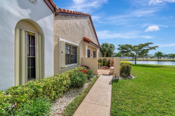 The Moorings At Aberdeen, 8240 Waterline Dr, Boynton Beach, Florida 33472, image 3