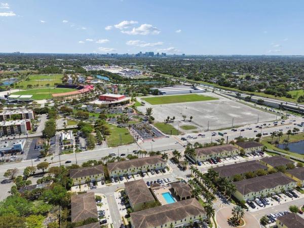 Cricket Club, 4008 NW 11th Dr, Lauderhill, Florida 33313, image 2