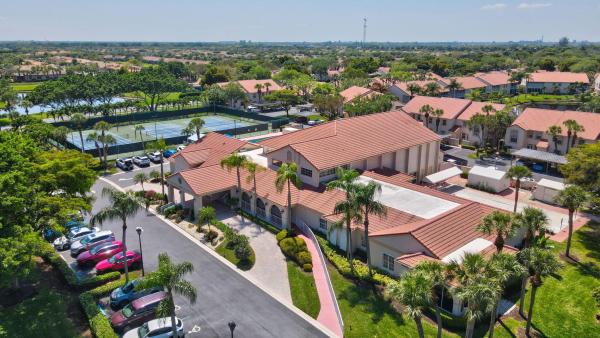 Emerald Pointe, 7930 Lake Sands Dr, Delray Beach, Florida 33446, image 1