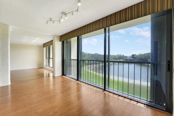 Woodland Lakes, 5344 Woodland Lakes Dr #323, Palm Beach Gardens, Florida 33418, image 3