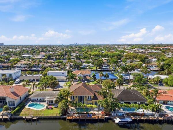 Coral Key Villas, 2221 NE 48th Ct, Lighthouse Point, Florida 33064, image 2