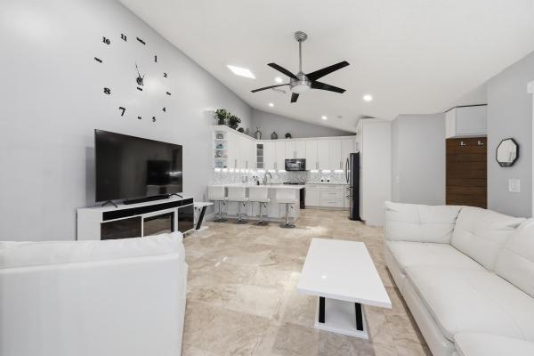 Westwood Gardens, 5460 Eagle Lake Dr #0400, Palm Beach Gardens, Florida 33418, image 2