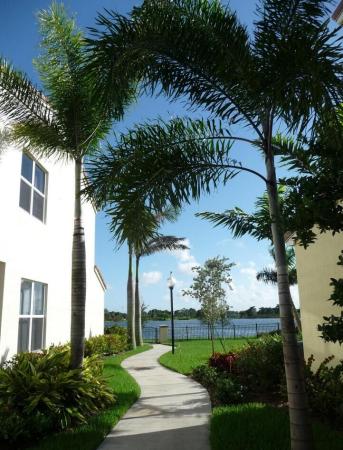 Centra Blue Lake Townhomes, 4820 NW 16th Ter, Boca Raton, Florida 33431, image 3
