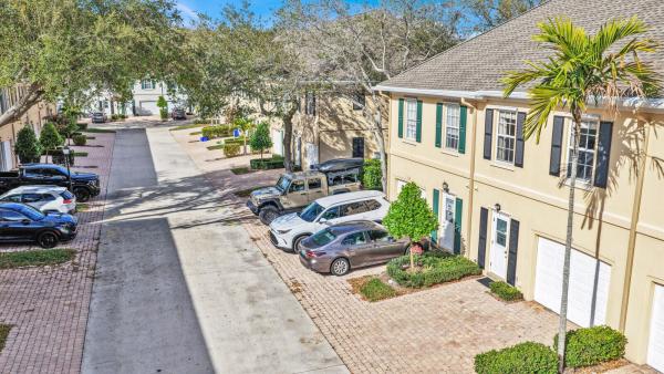 Charleston Court At Abacoa, 133 Wentworth Ct, Jupiter, Florida 33458, image 1