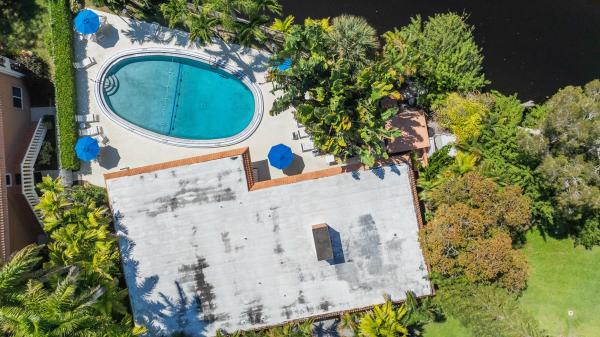 Manor Grove Village, 1920 NE 1st Ter #116H, Wilton Manors, Florida 33305, image 1