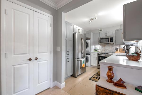 Manor Grove Village, 1920 NE 1st Ter #116H, Wilton Manors, Florida 33305, image 3