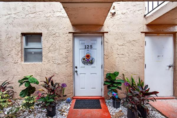 Boca Towne Centre, 550 SW 2nd Ave #1250, Boca Raton, Florida 33432, image 2