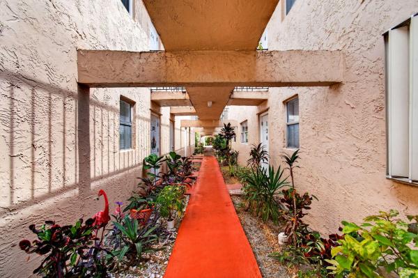 Boca Towne Centre, 550 SW 2nd Ave #1250, Boca Raton, Florida 33432, image 1