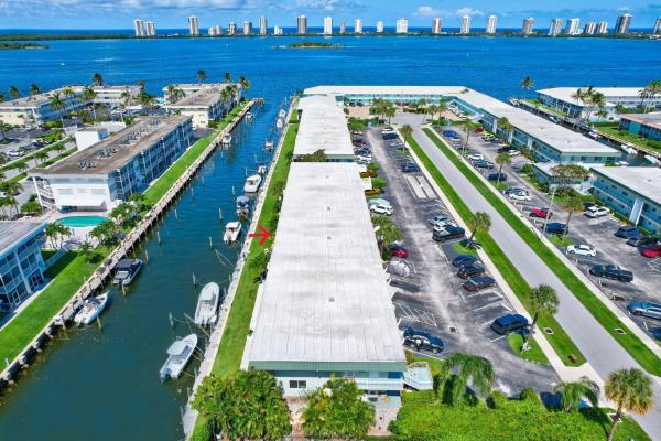 Windsor Park North, 121 Wettaw Ln #112, North Palm Beach, Florida 33408, image 1