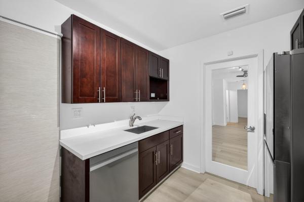 Lake Ridge, 1029 NE 9th Ave, Fort Lauderdale, Florida 33304, image 2