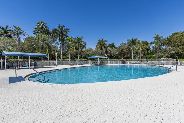 Trent, 7552 Trent Dr #301, Tamarac, Florida 33321, image 2