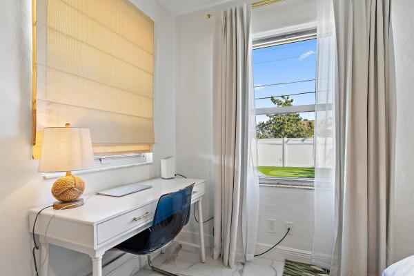 Vista Encanto, 423 Avenida Alegre, West Palm Beach, Florida 33405, image 2