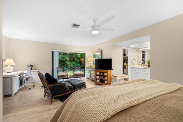 Jacaranda Country Club, 8730 Lake Dasha Ter, Plantation, Florida 33324, image 1
