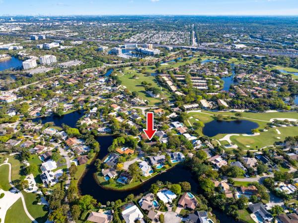 Jacaranda Country Club, 8730 Lake Dasha Ter, Plantation, Florida 33324, image 3