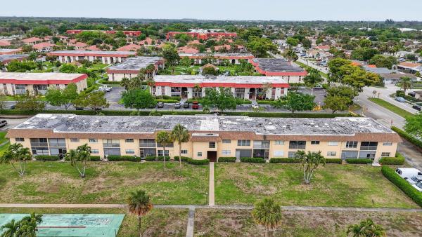 Sandalfoot Boulevard, 9855 Sandalfoot Blvd #317, Boca Raton, Florida 33428, image 3
